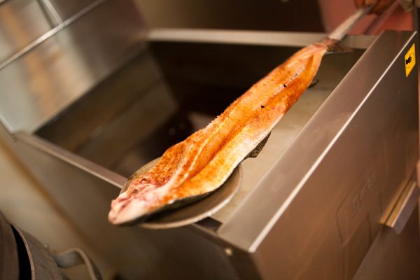 ماهی سرخ شده تجهیزات آشپزخانه صنعتی